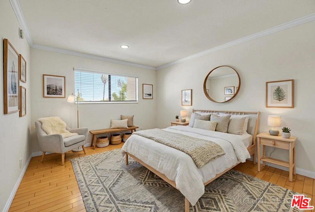 532 N Rossmore Ave Unit: 411