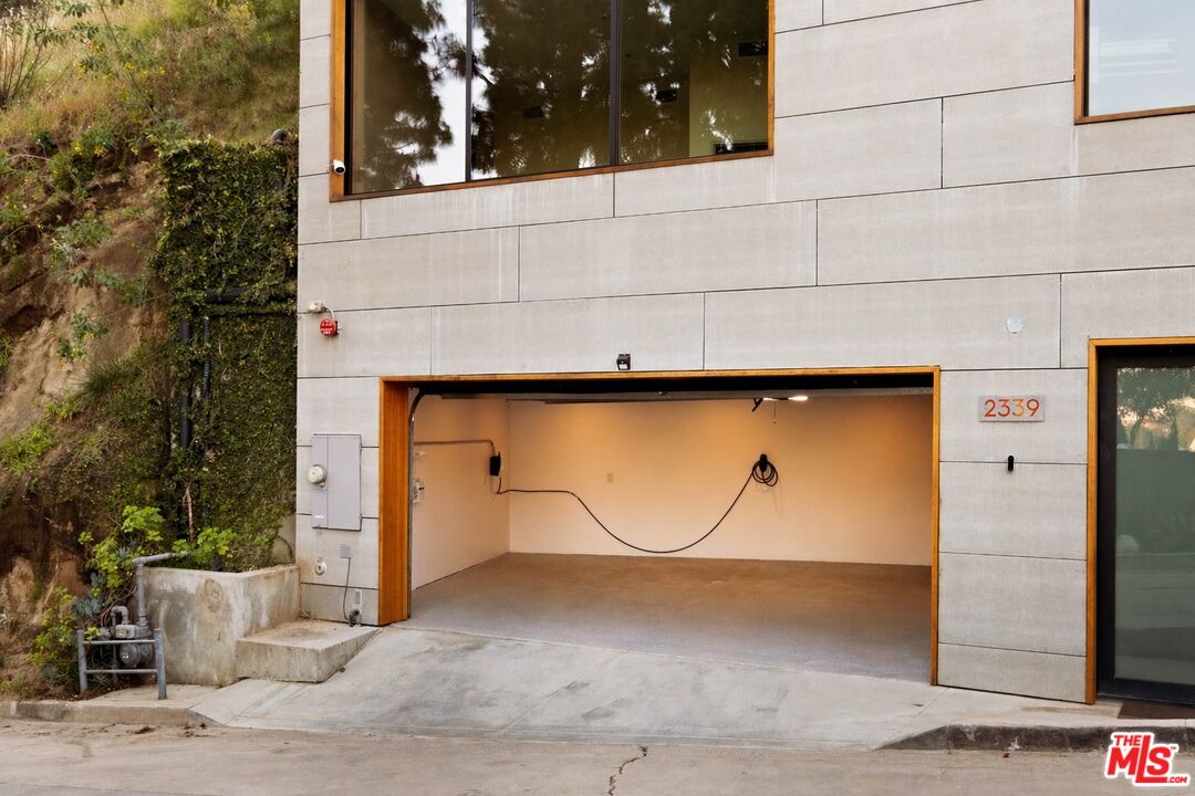 2339 Lyric Ave