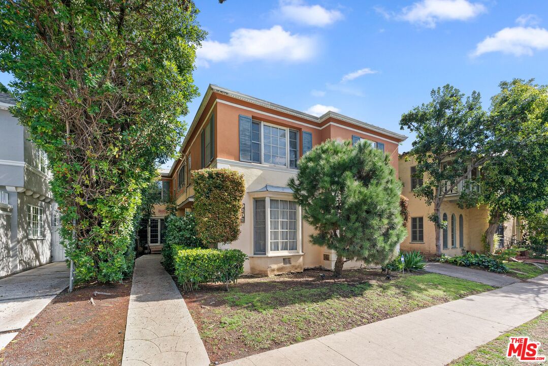 428 N Genesee Ave