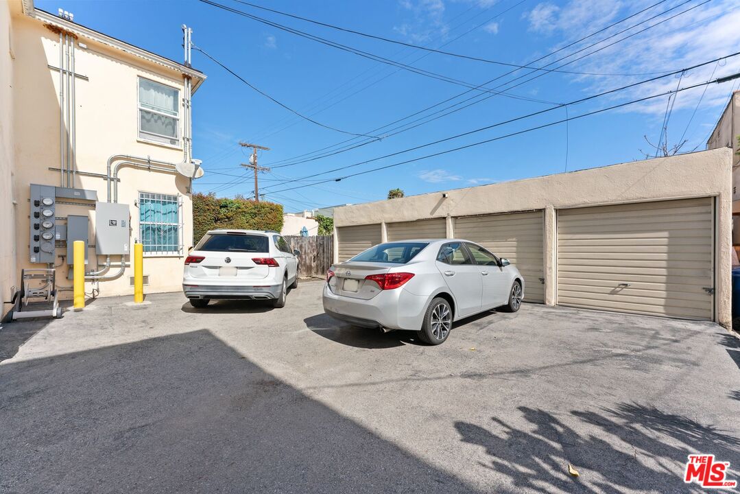 428 N Genesee Ave