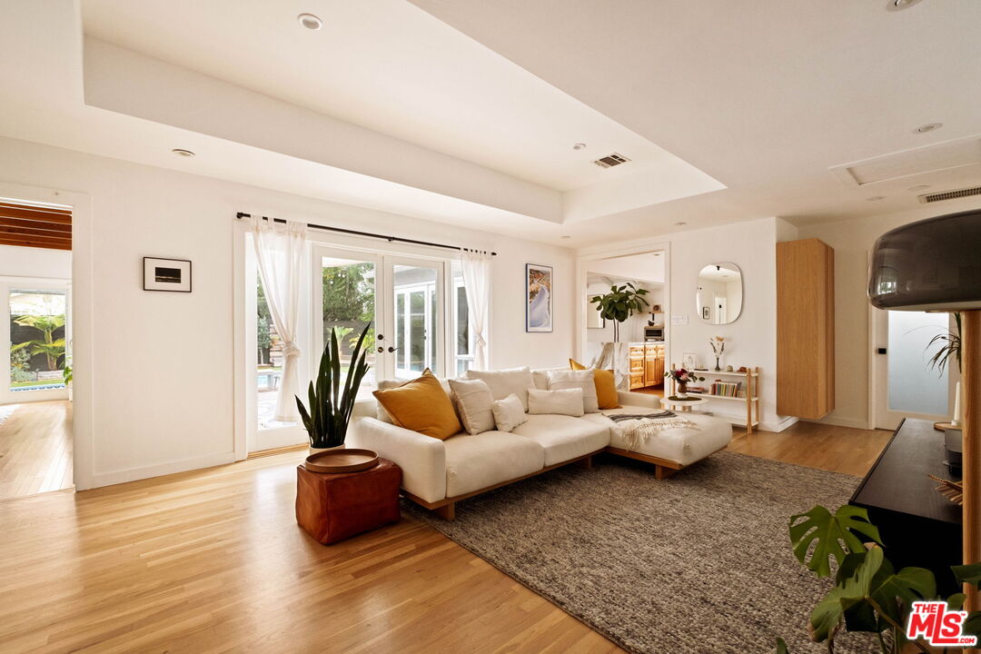 7622 Goddard Ave