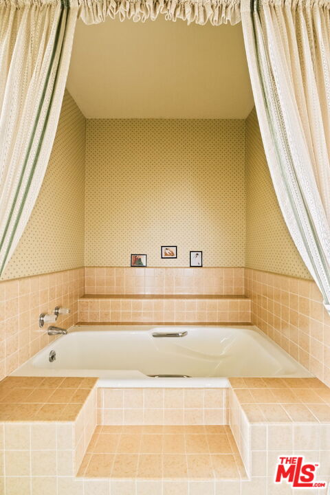 2663 Centinela Ave Unit: 501