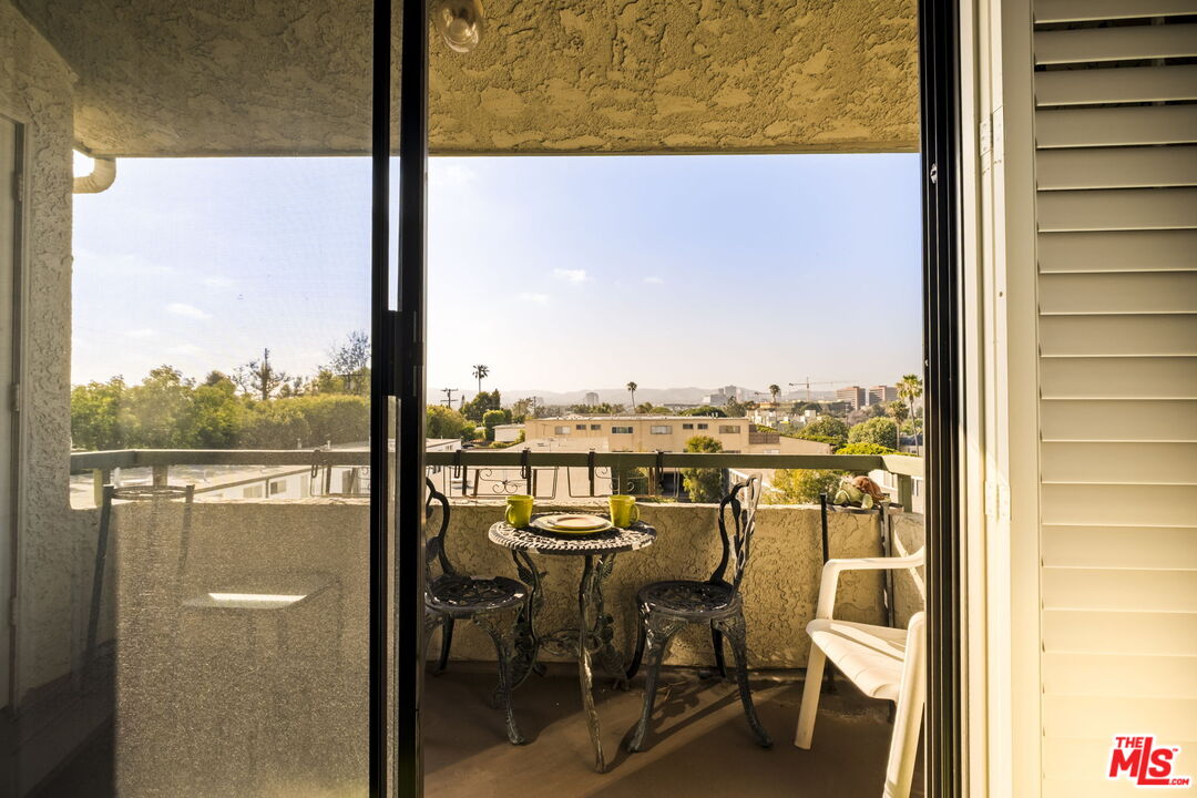 2663 Centinela Ave Unit: 501