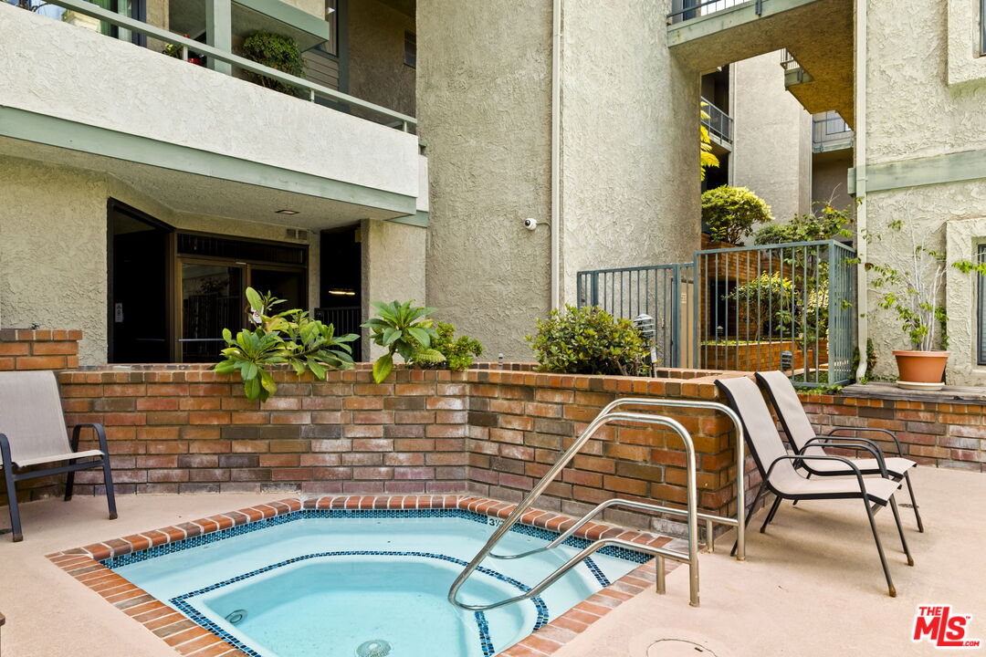 2663 Centinela Ave Unit: 501