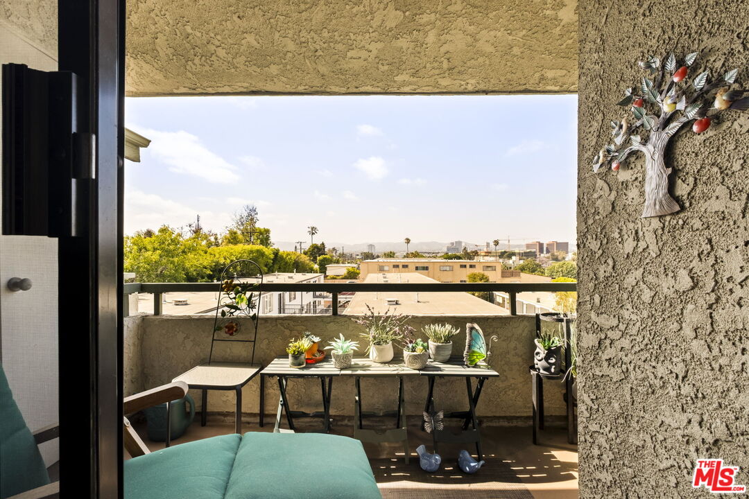 2663 Centinela Ave Unit: 501