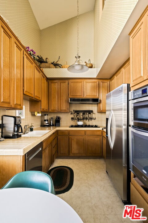 2663 Centinela Ave Unit: 501