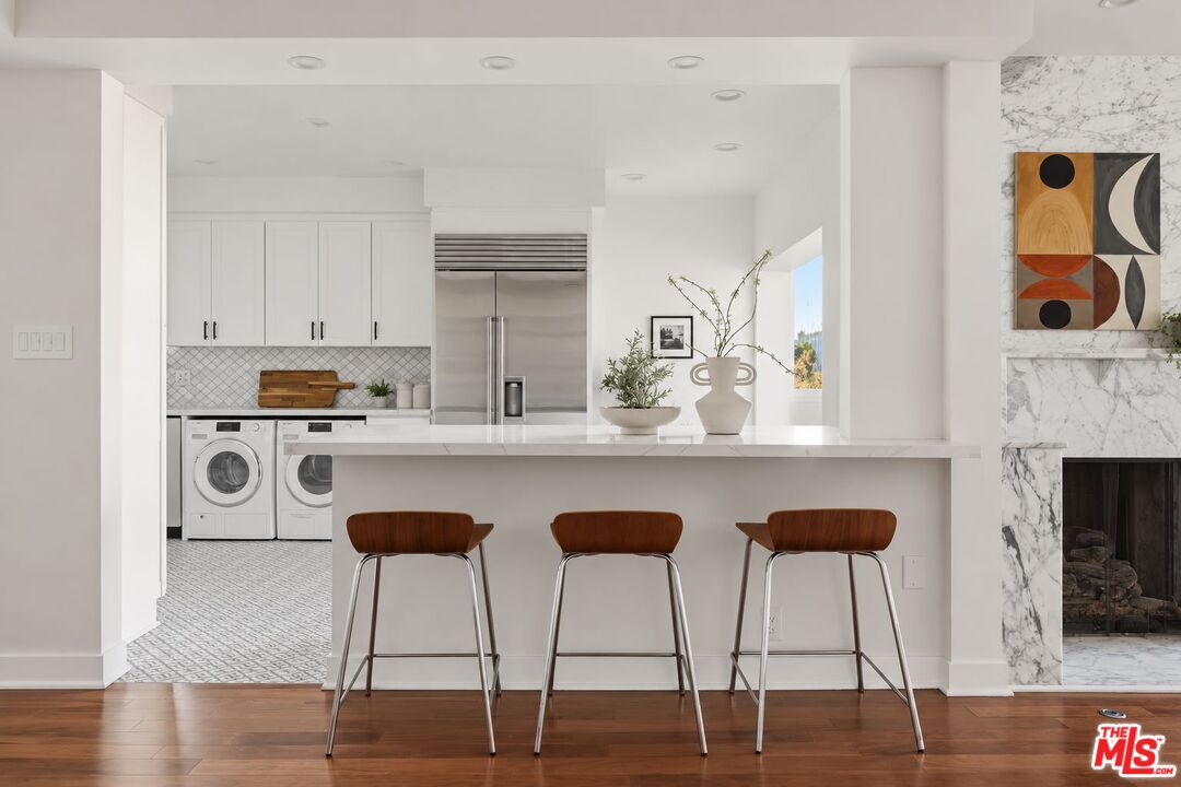 531 N Rossmore Ave Unit: A