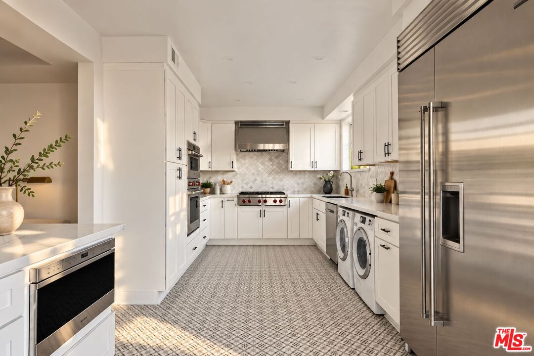 531 N Rossmore Ave Unit: A