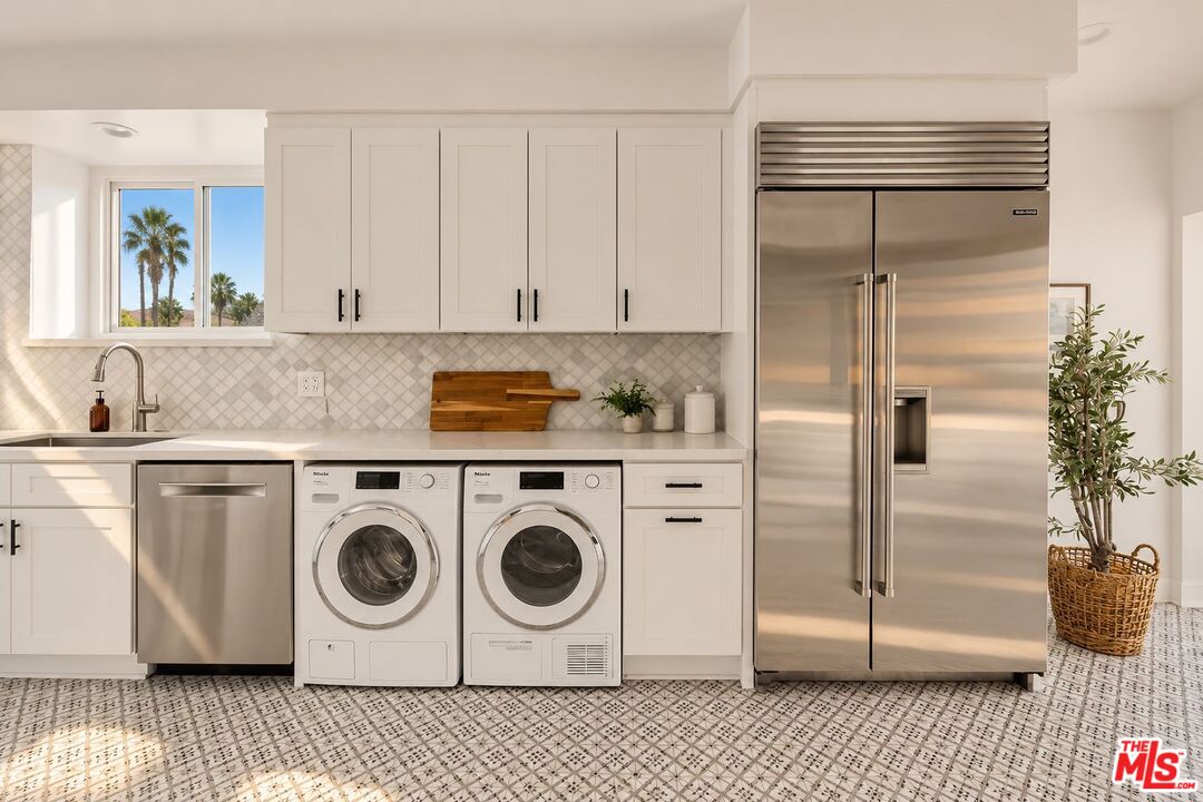 531 N Rossmore Ave Unit: A