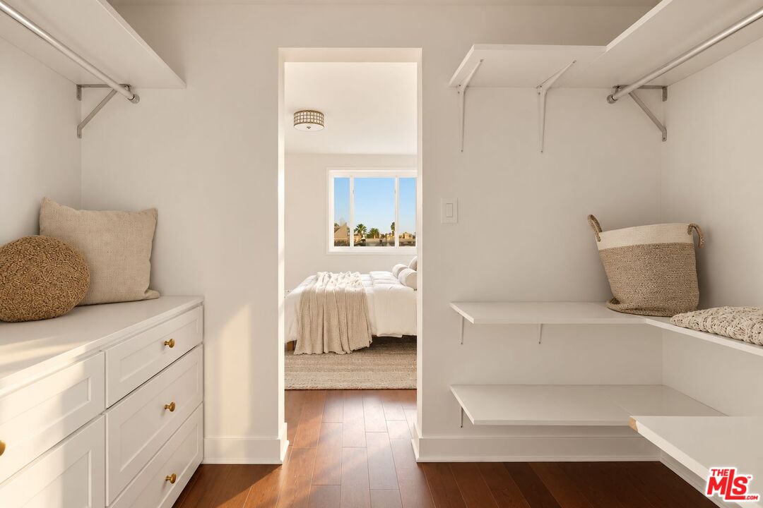 531 N Rossmore Ave Unit: A