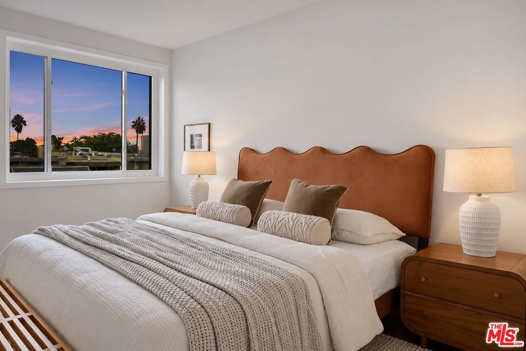 531 N Rossmore Ave Unit: A
