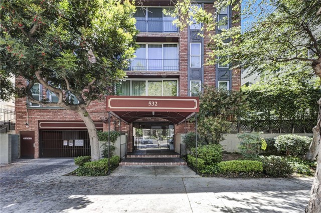 532 N Rossmore AVE Unit: 411