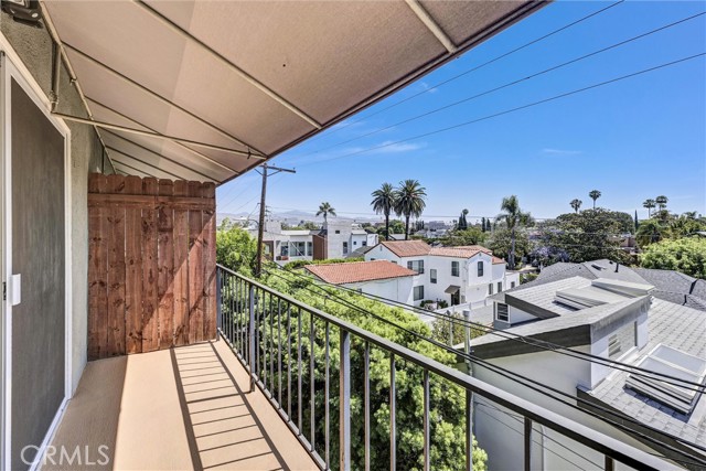 532 N Rossmore AVE Unit: 411