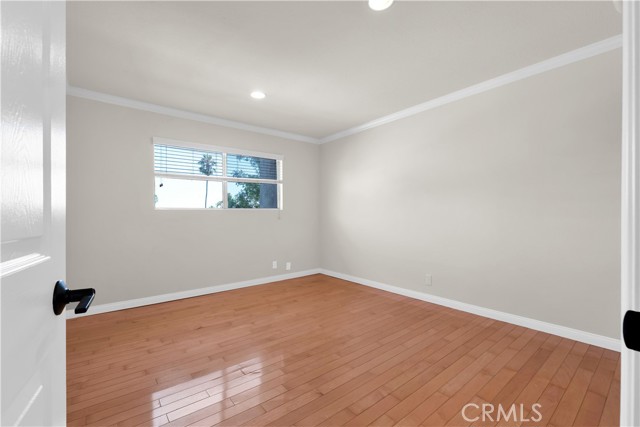 532 N Rossmore AVE Unit: 411