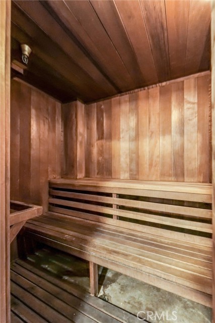 532 N Rossmore AVE Unit: 411