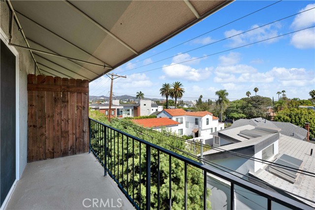 532 N Rossmore AVE Unit: 411