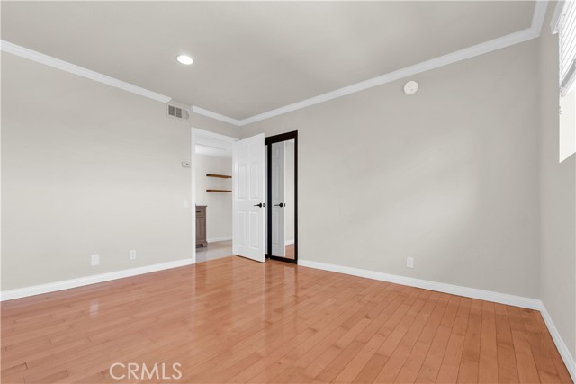 532 N Rossmore AVE Unit: 411