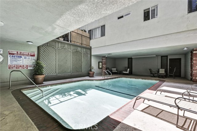 532 N Rossmore AVE Unit: 411