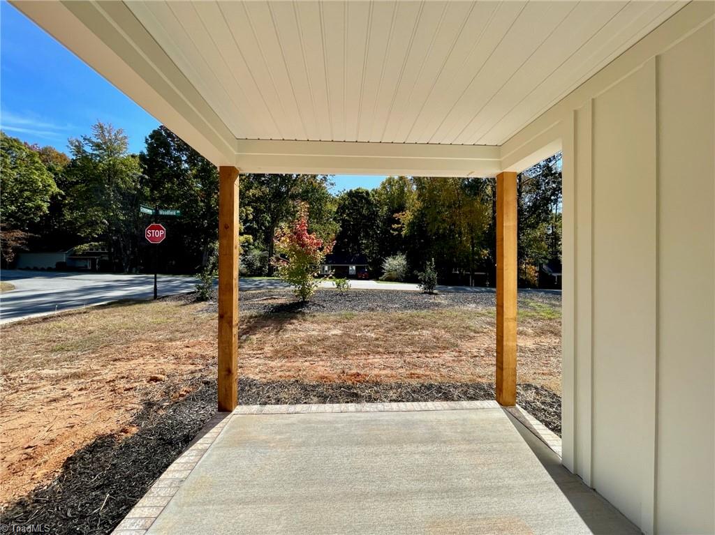 5914 Crossview Drive