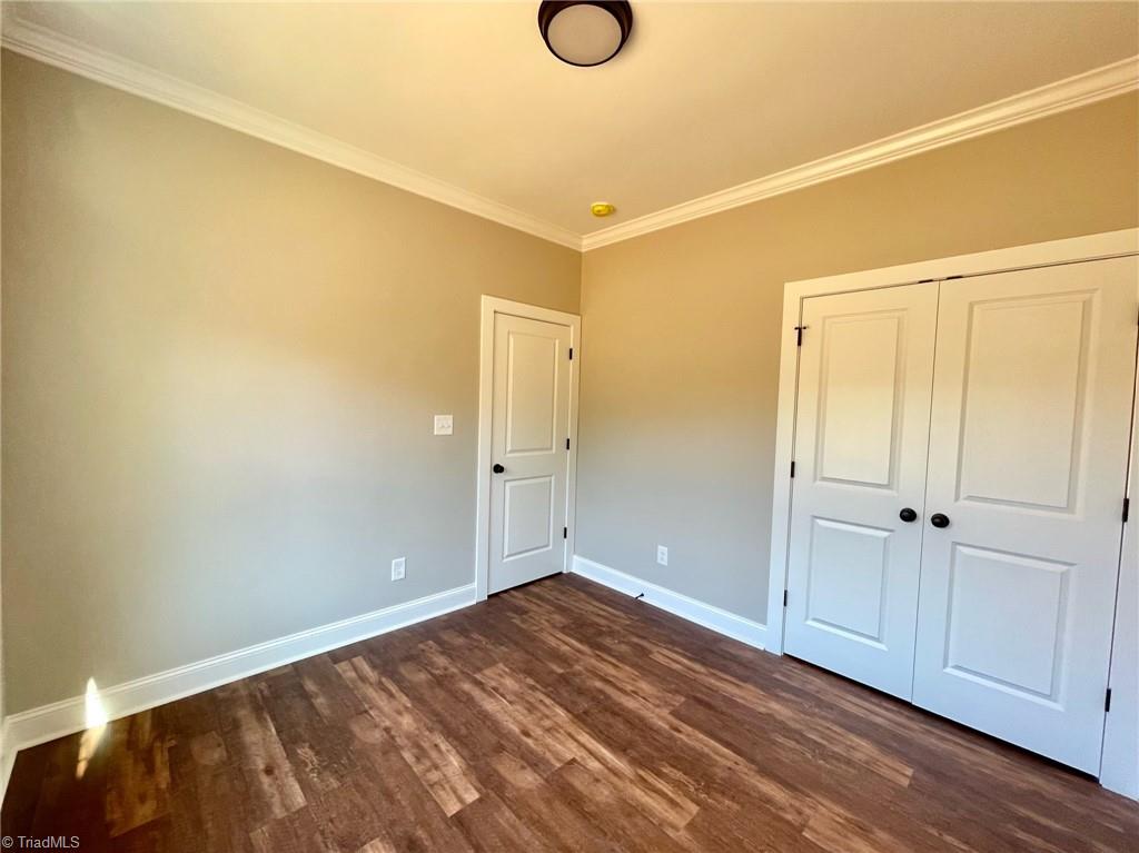 5914 Crossview Drive