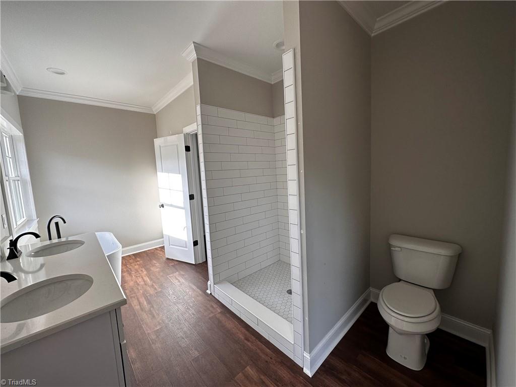 5914 Crossview Drive