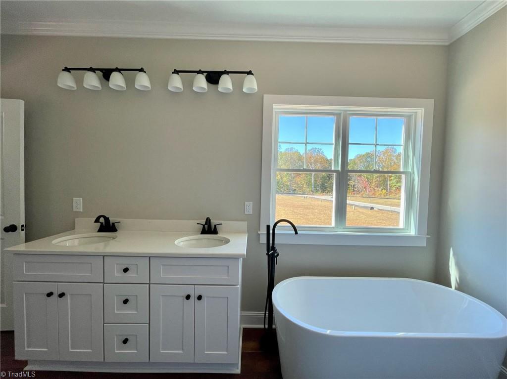 5914 Crossview Drive