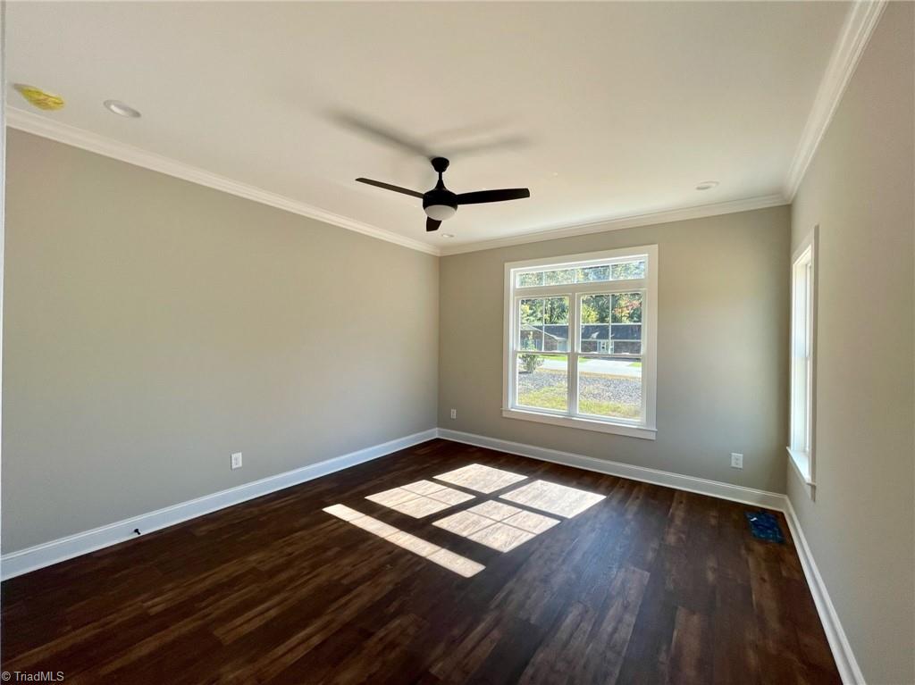 5914 Crossview Drive