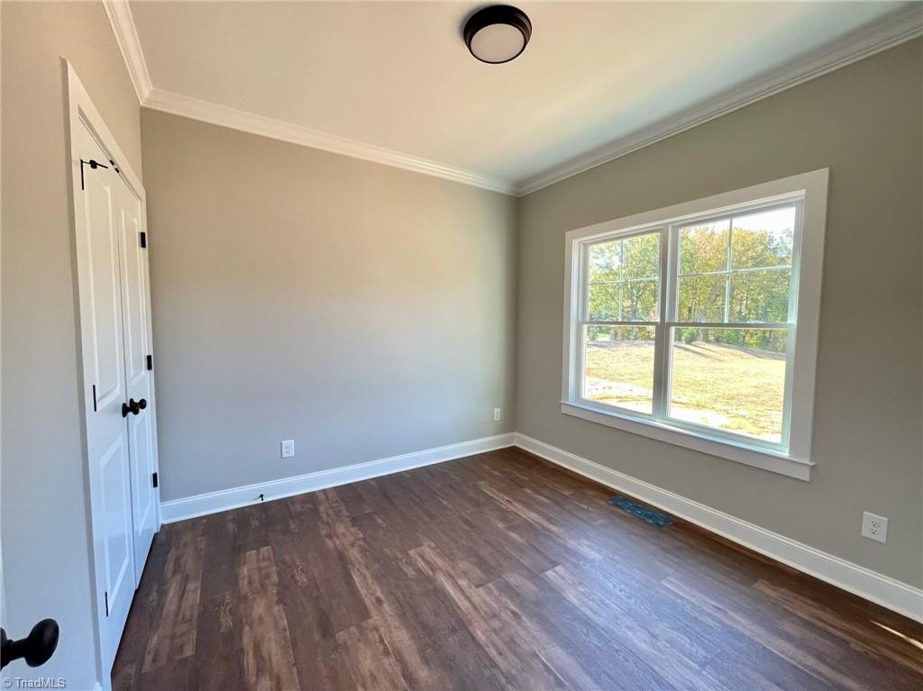 5914 Crossview Drive