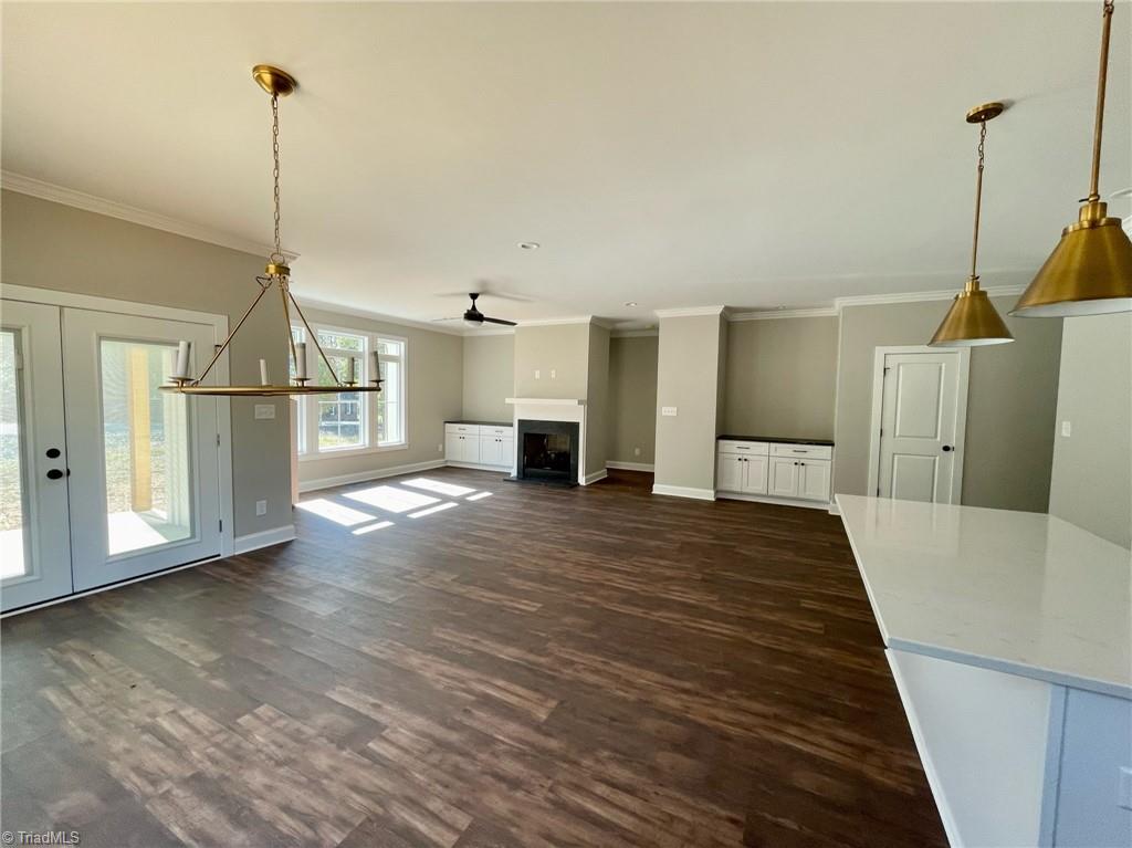 5914 Crossview Drive