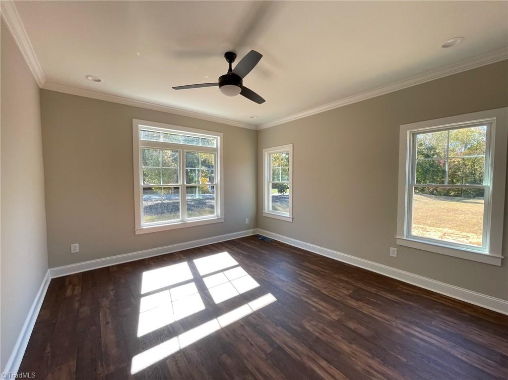 5914 Crossview Drive