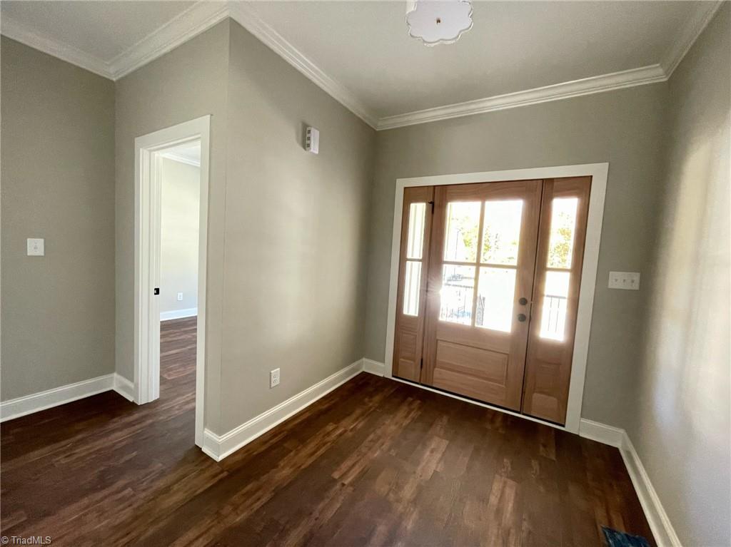 5914 Crossview Drive