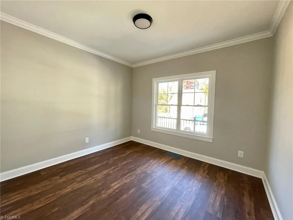 5914 Crossview Drive