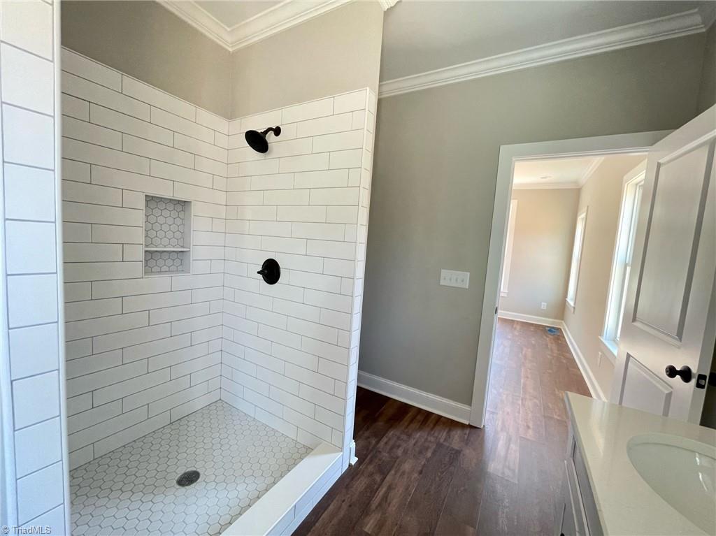 5914 Crossview Drive