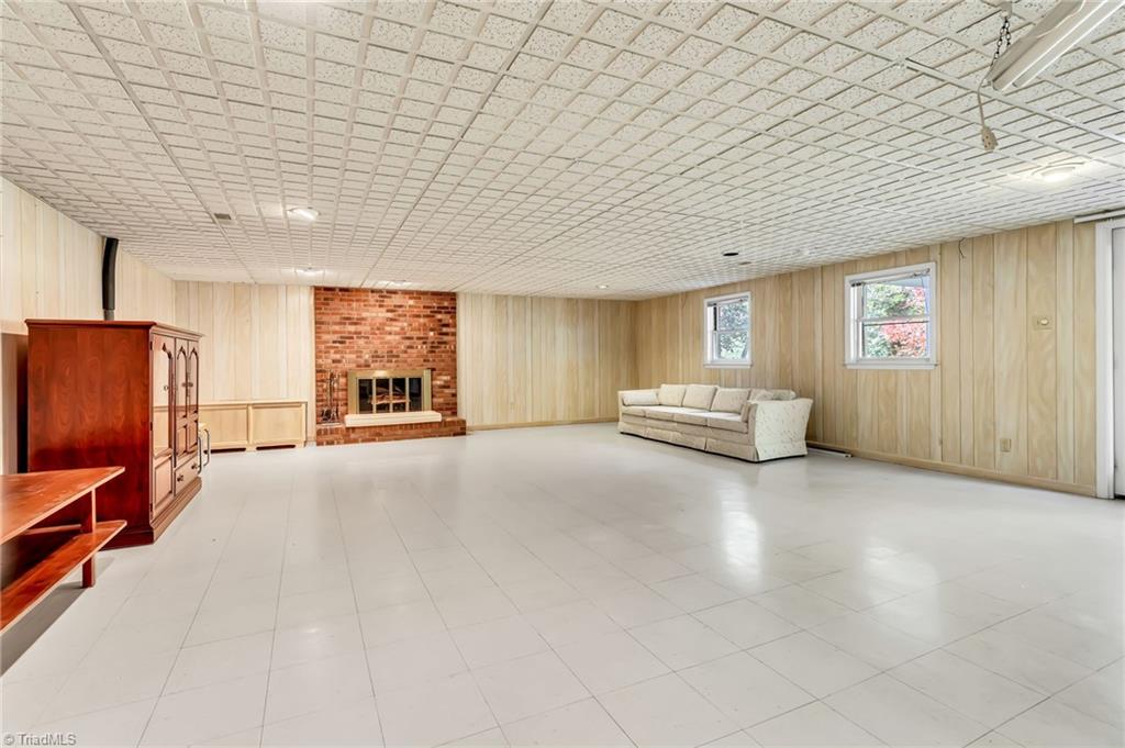 1120 Mapleview Court