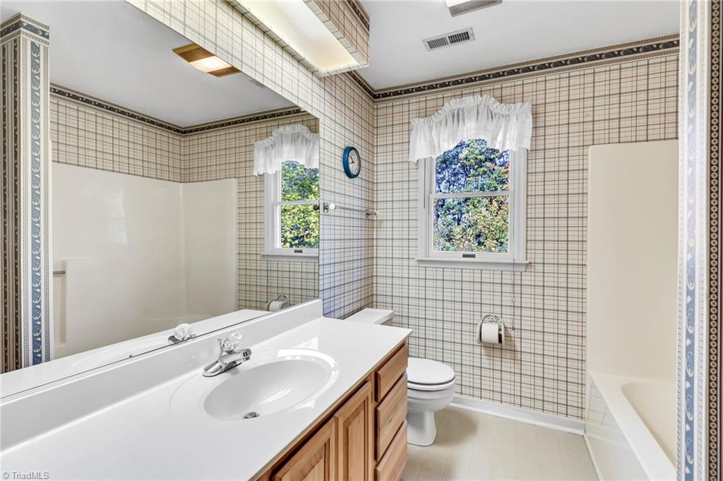 1120 Mapleview Court