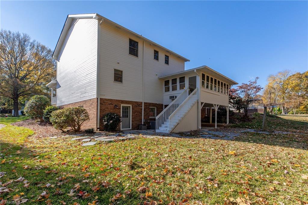 1120 Mapleview Court