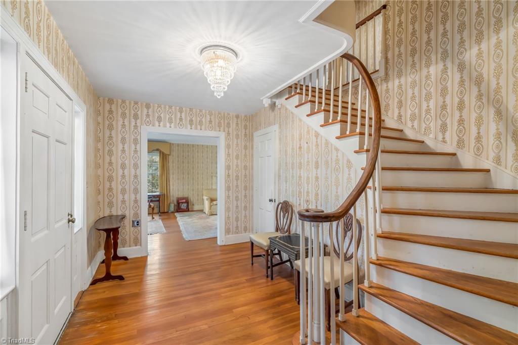 1227 Westwood Avenue