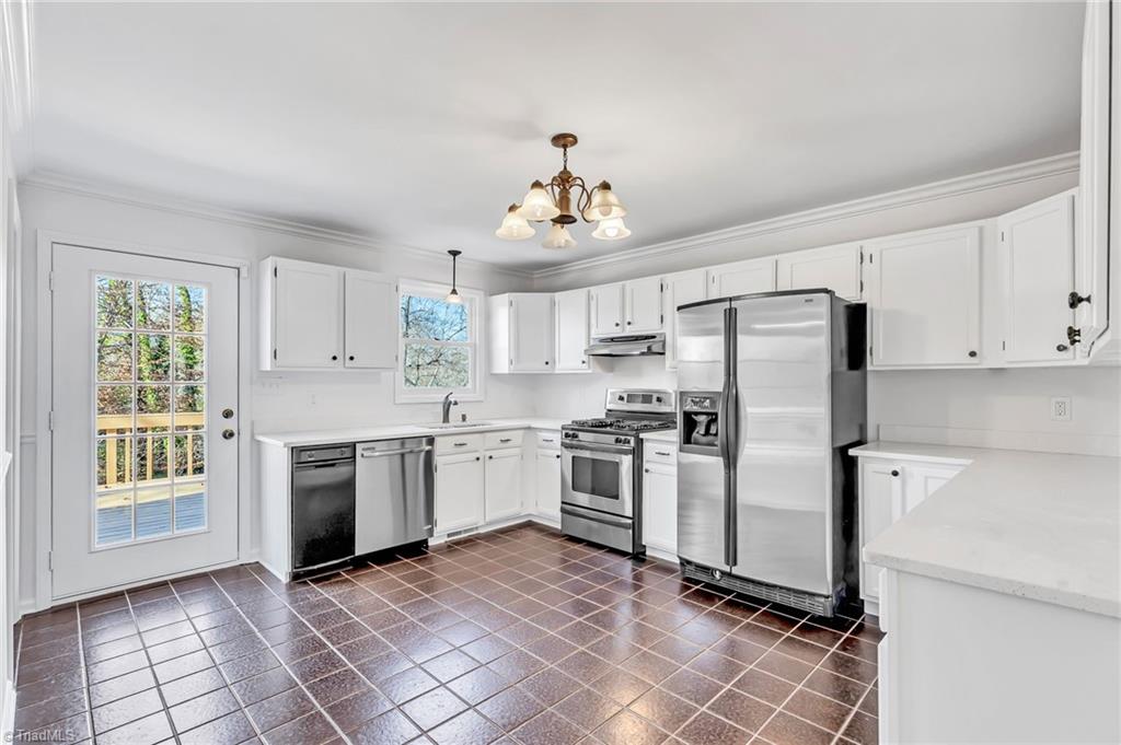 1279 Westminster Drive