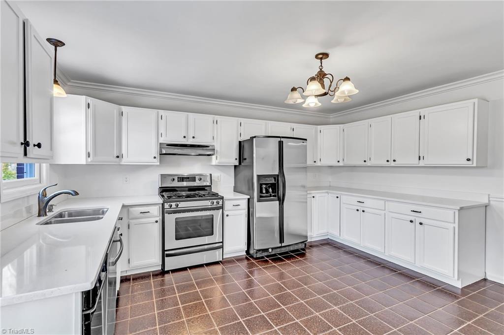 1279 Westminster Drive