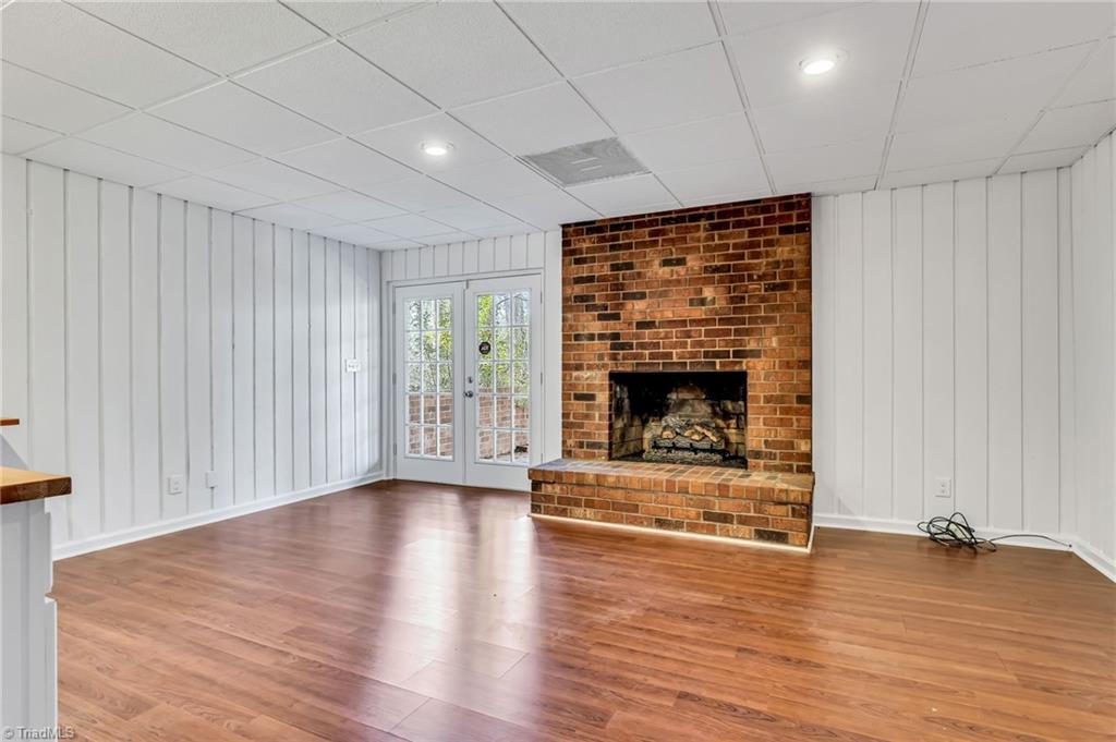 1279 Westminster Drive