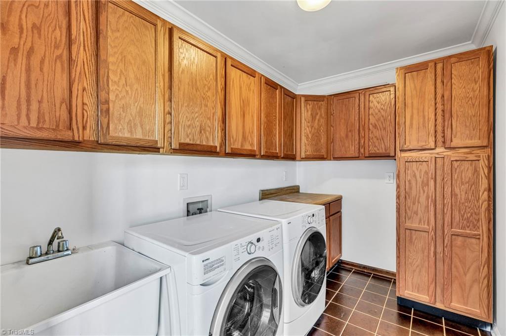 1279 Westminster Drive