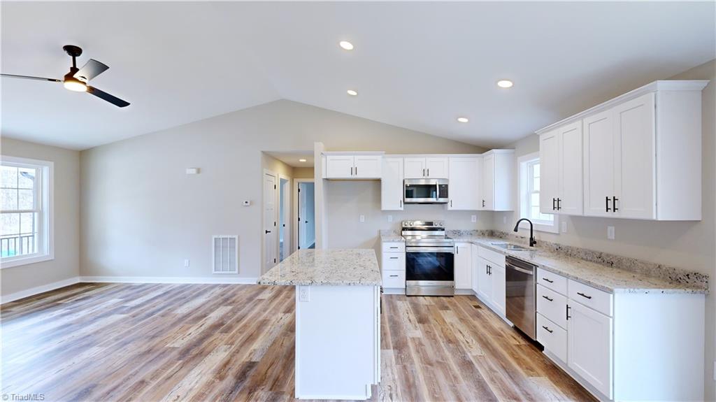 4248 FOREST MANOR Drive