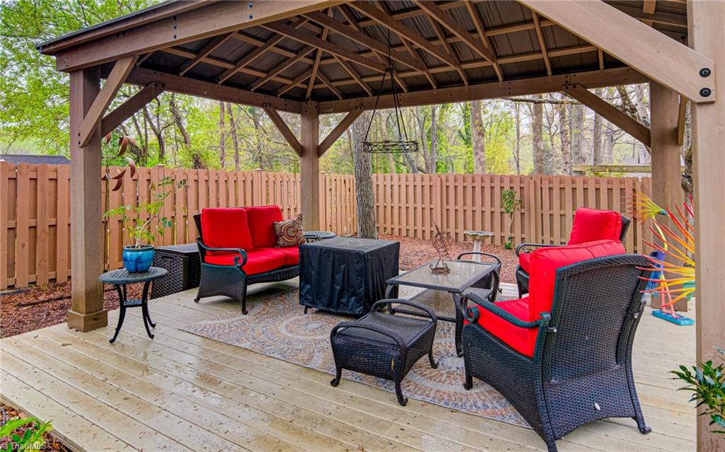 1701 Chestnut Glen Way