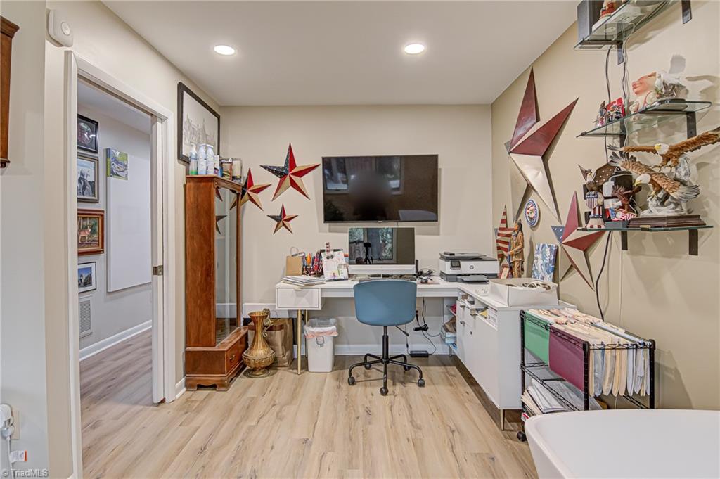 1701 Chestnut Glen Way