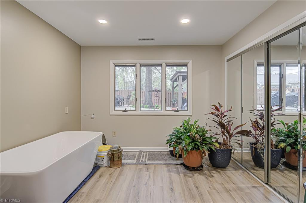 1701 Chestnut Glen Way