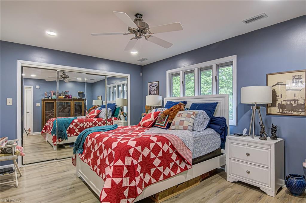 1701 Chestnut Glen Way