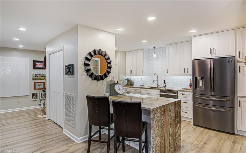 1701 Chestnut Glen Way