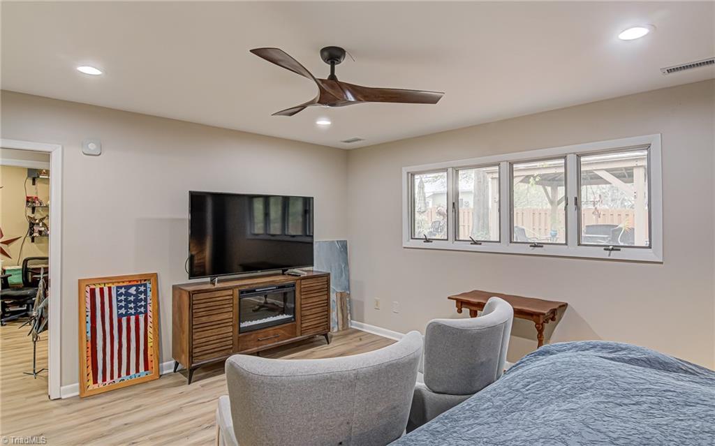 1701 Chestnut Glen Way