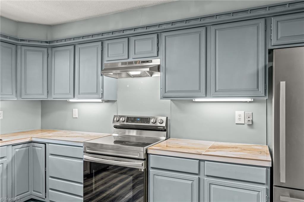 2711 Centennial Street