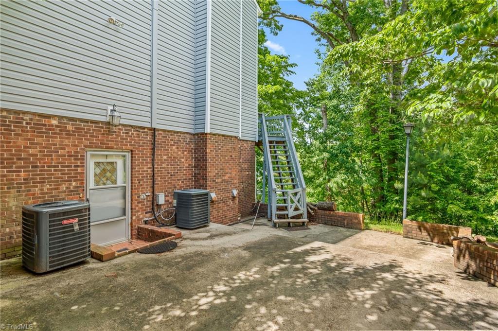 2711 Centennial Street